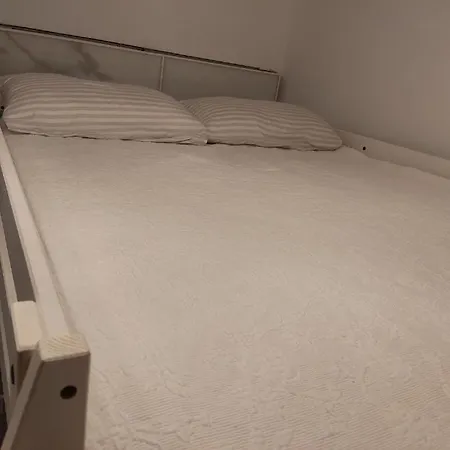 Loft With Total Privacy בית הארחה
